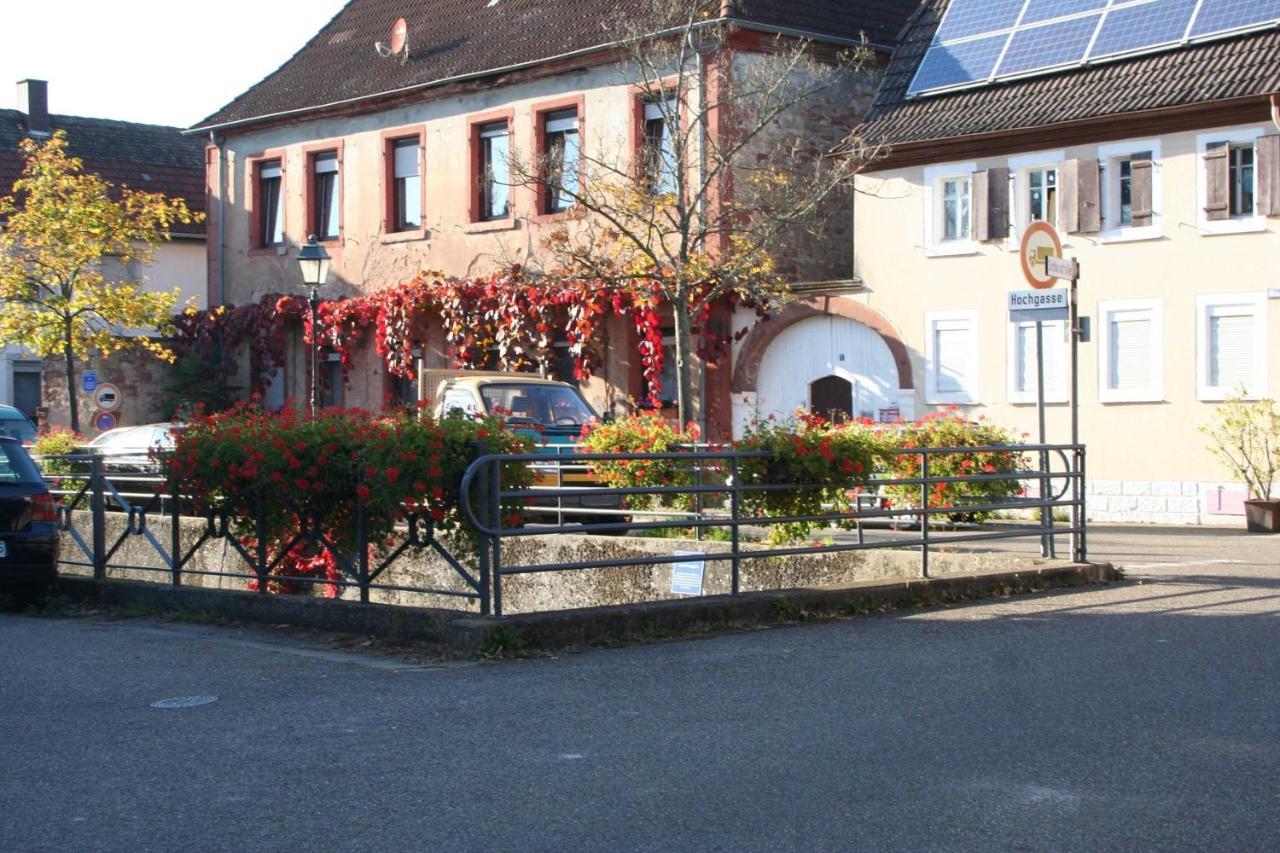 Ferienwohnung Spatzennest In Edesheim Buitenkant foto